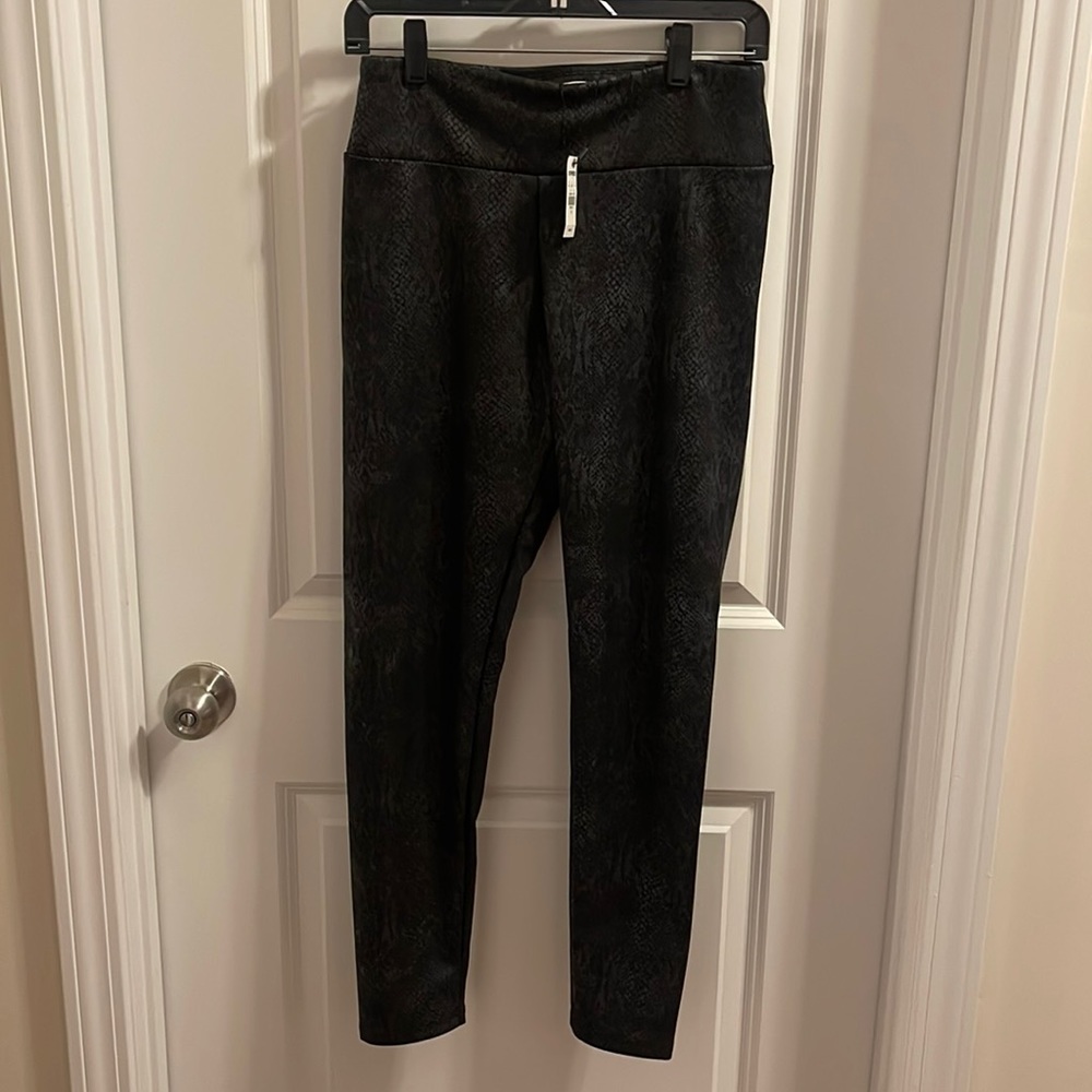 Express Black/Grey Snake Skin Ankle Legging High Rise Women’s Medium Stretch+